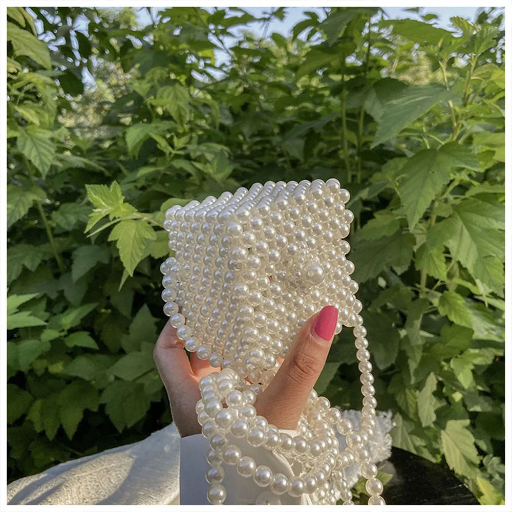 

Сумка-футляр Женская плетеная с жемчужинами, ажурный карман для книг и помады, милая сумочка кросс-боди ручной работы