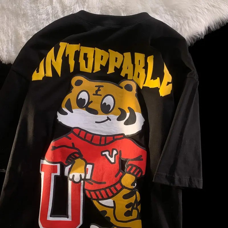 

Футболка женская с коротким рукавом и принтом тигра