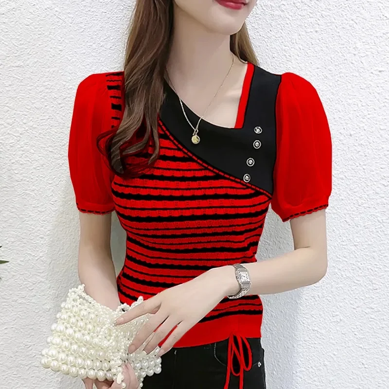 Женский трикотажный топ на шнуровке с коротким рукавом и диагональным вырезом