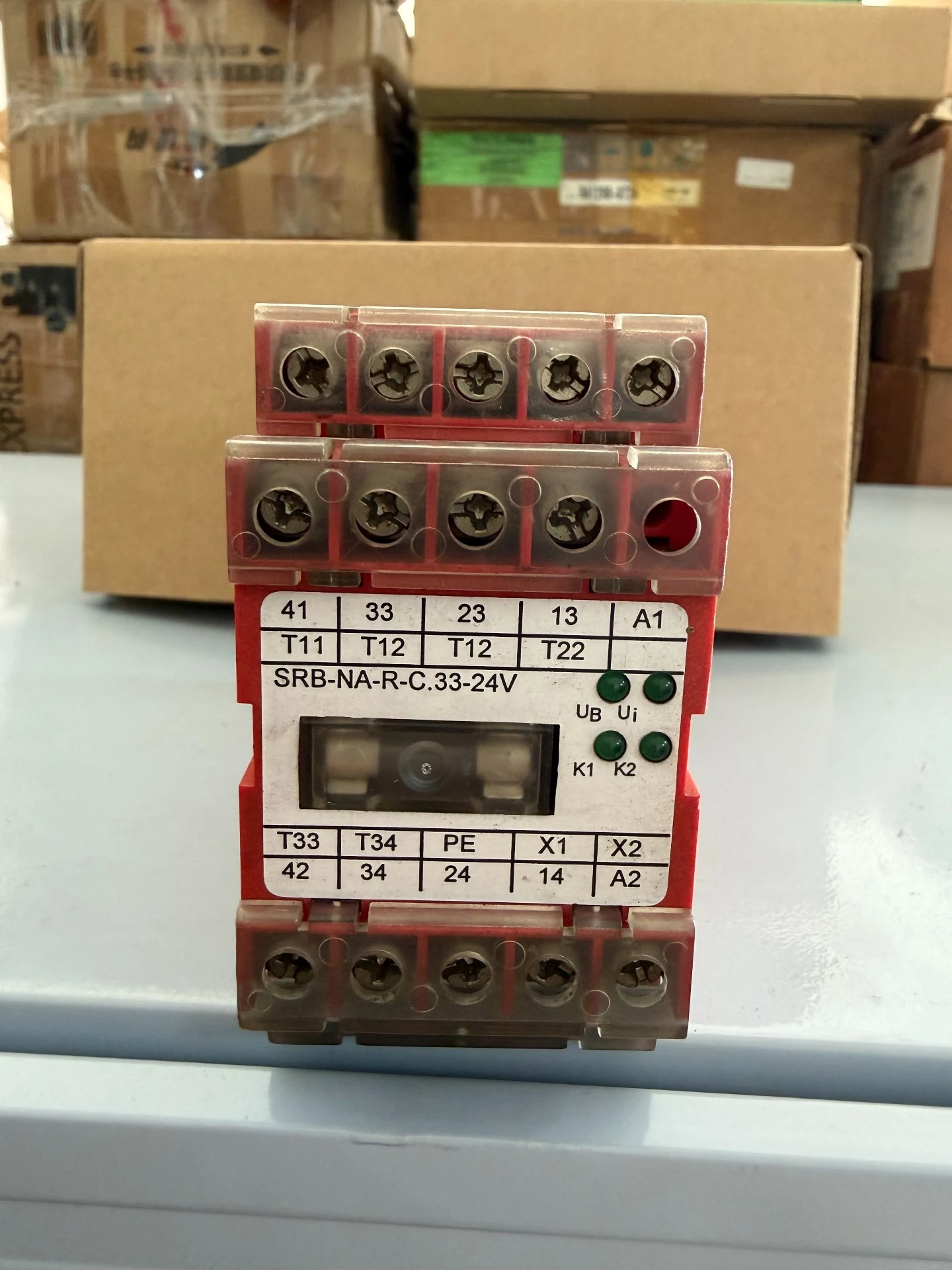 Фото Реле безопасности Schmerseyr SRB-NA-R-C.33-24V, оригинал из Германии №1