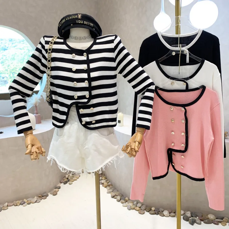 

New Women's Clothing 2022 Spring Double breasted square neck knit shirt design Puff sleeve short sweater top Coat