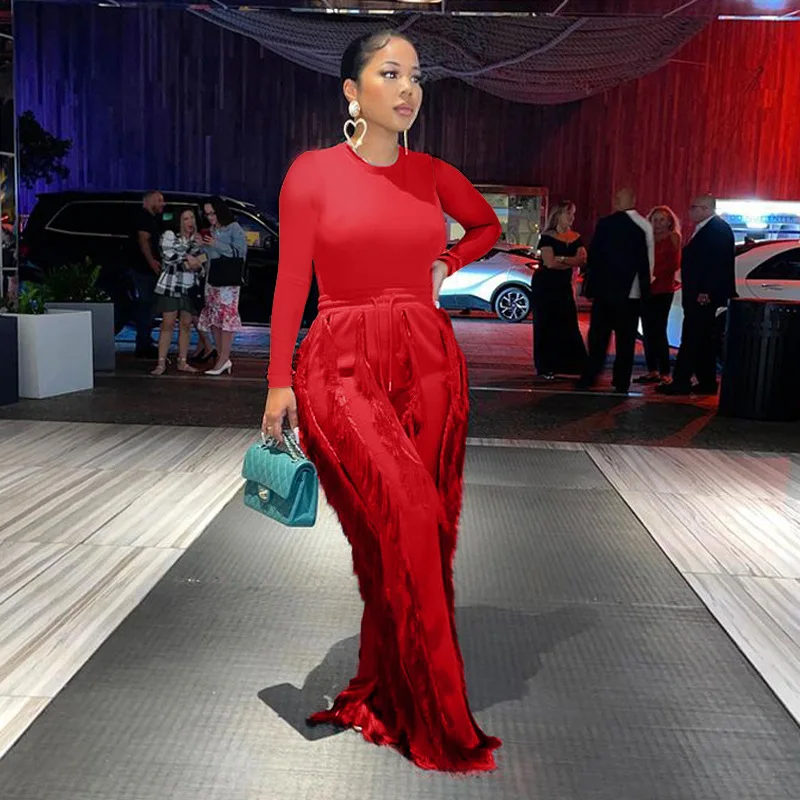 Боди с длинным рукавом и брюки бахромой