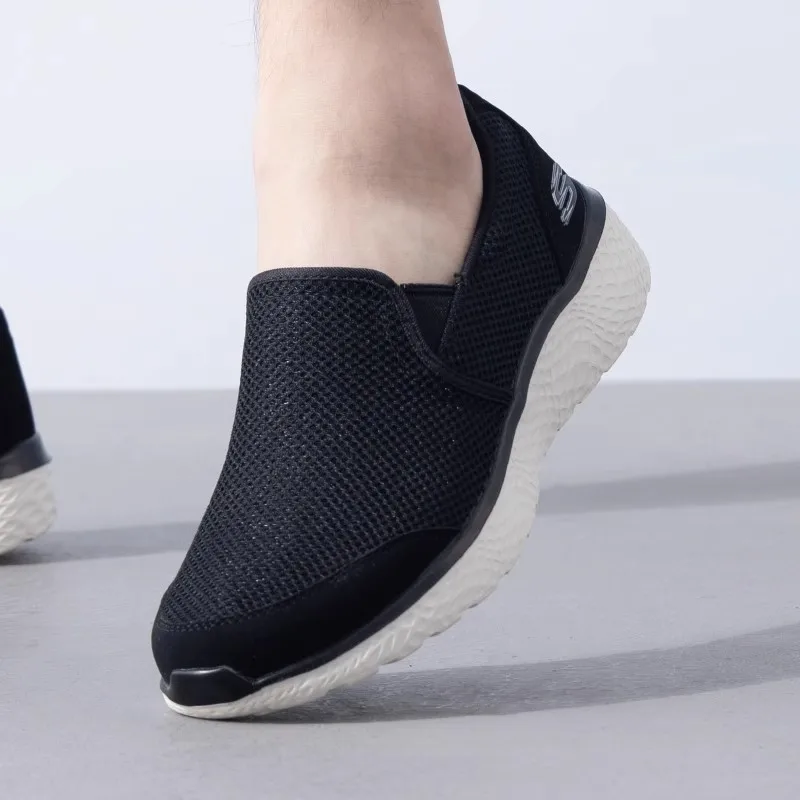 Мужские кроссовки Skechers. Новая летняя модная дышащая повседневная обувь. Легкая