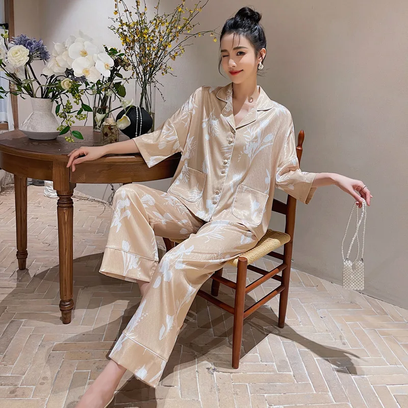 Pajamas Women's Suit 2023 Spring and Summer New Ice Silk Half Sleeve Trousers Cardigan Comfortable Loose Suitable for Daily Wear