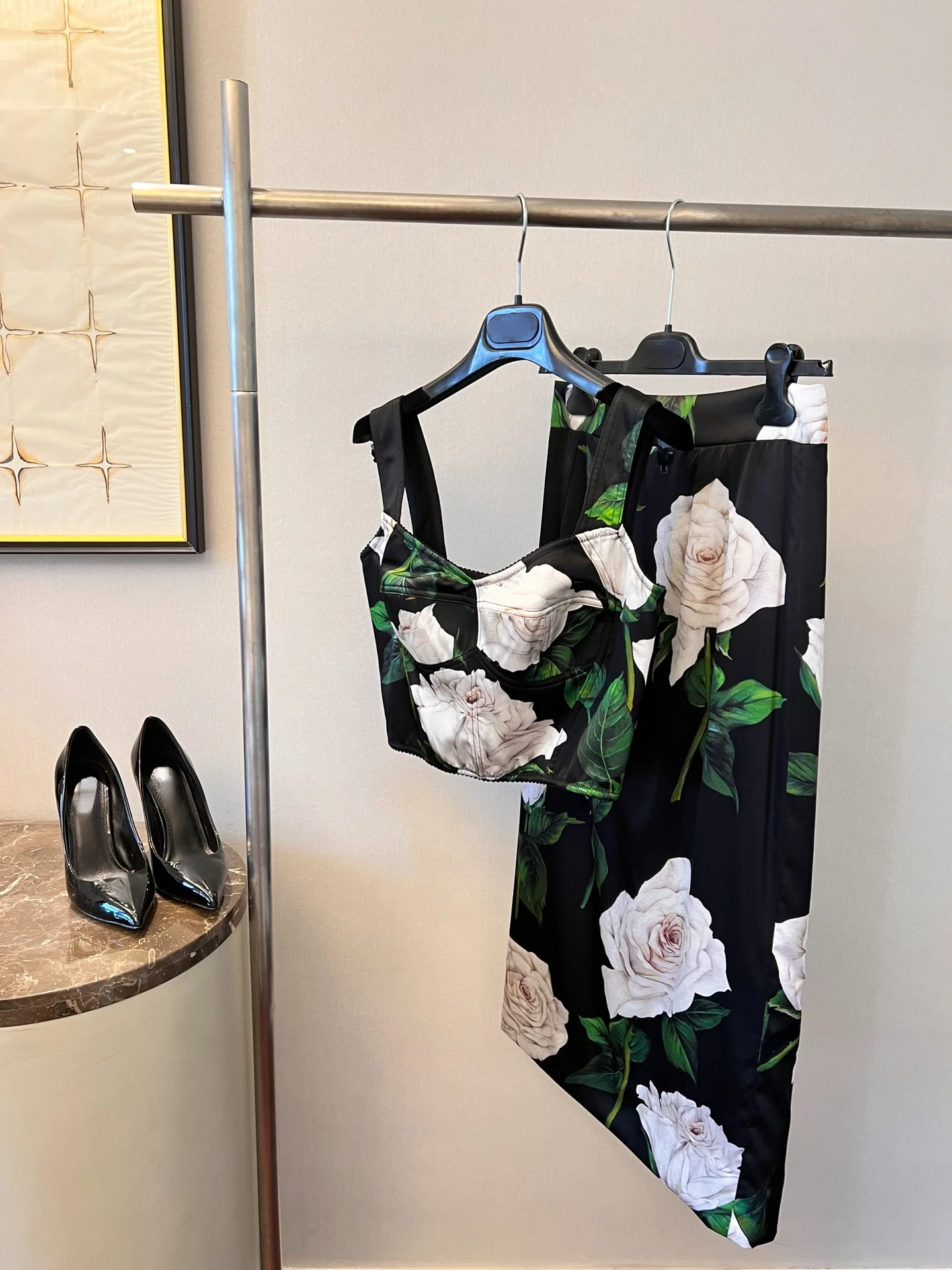 

2022 Top Quality Slim Fit High Waist Skirt Suit Vintage French Style High-end Rose Print Women Sets