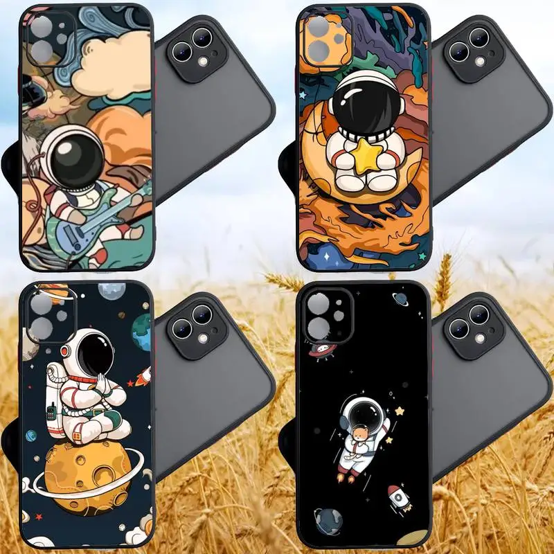 

Cartoon Planet Astronaut Phone Case For IPhone 12 11 13 14 Pro Max X XR XS SE2020 7 8 Plus Hard Shockproof Cover Case