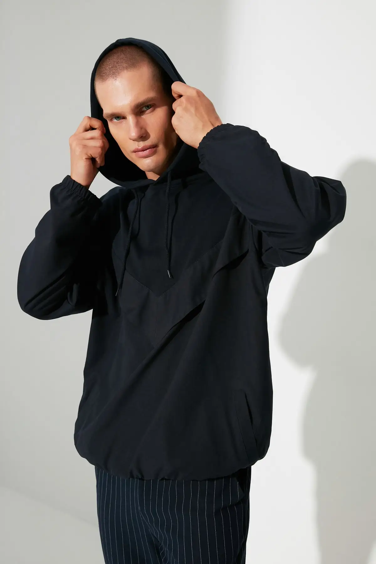

Trendyol men's Oversize long sleeve hooded Sweatshirt TMNAW22SW1071