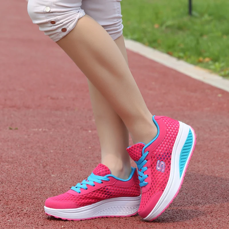 Women Casual Mesh Breathable Shake Shoes Comfortable Fitness Sneakers Thick Sole Platform Shoes