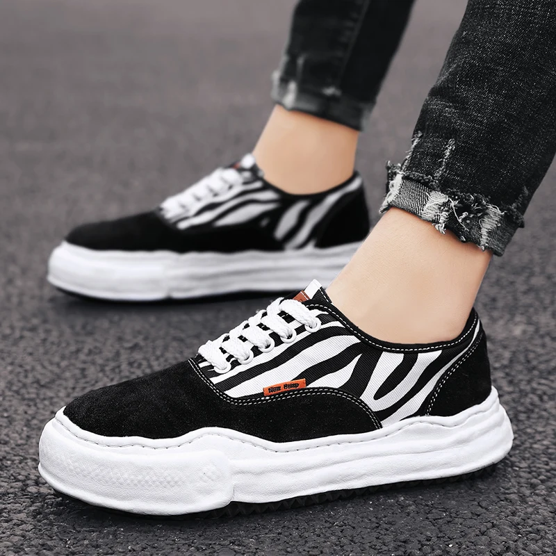 

2022 Casual Men's Shoes Retro Zebra Pattern Couple Canvas Shoes Thick Bottom Breathable Tide Brand High Quality Skateboard Shoes