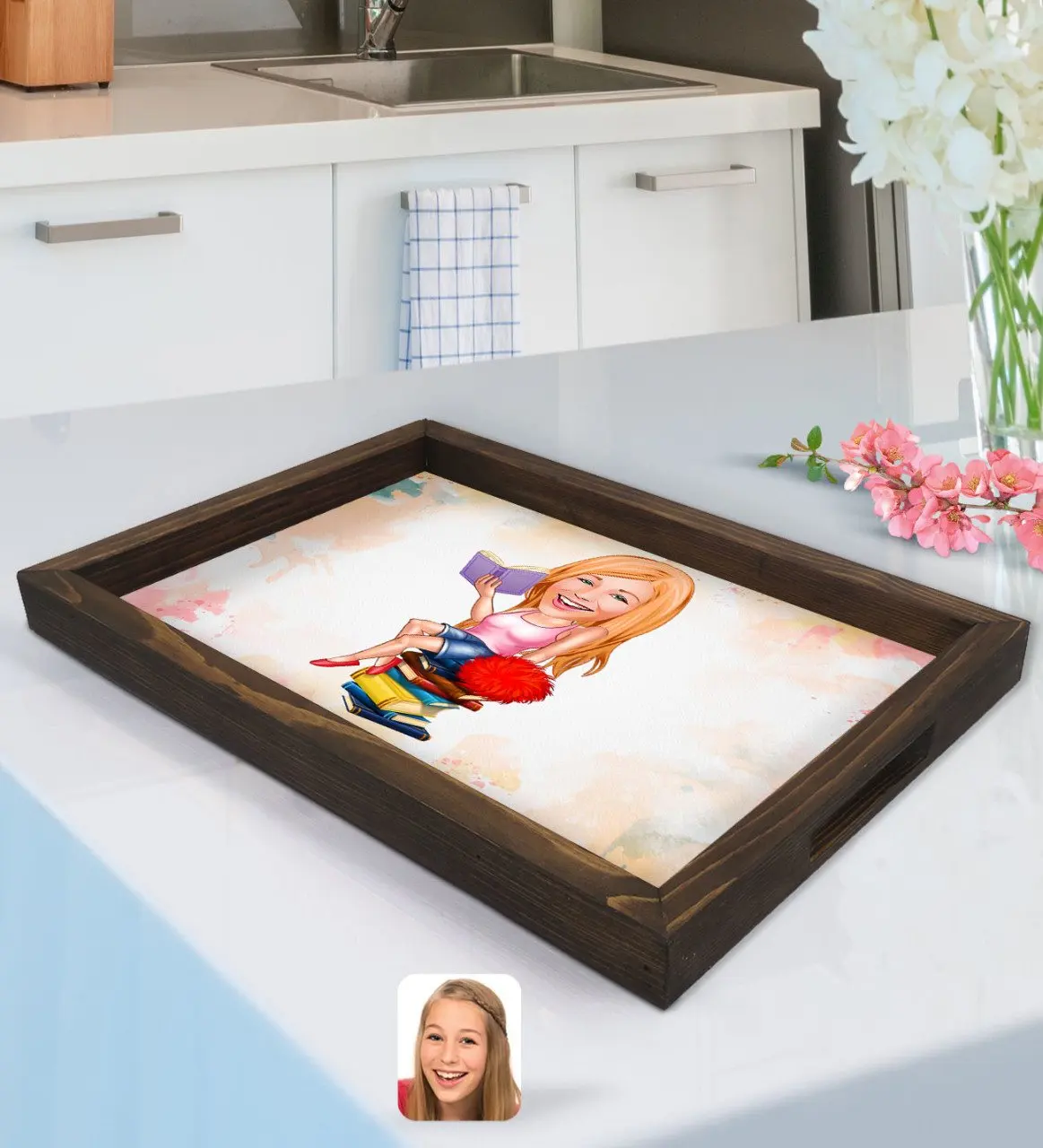 

Персонализированная женская школьная карикатура из натурального дерева