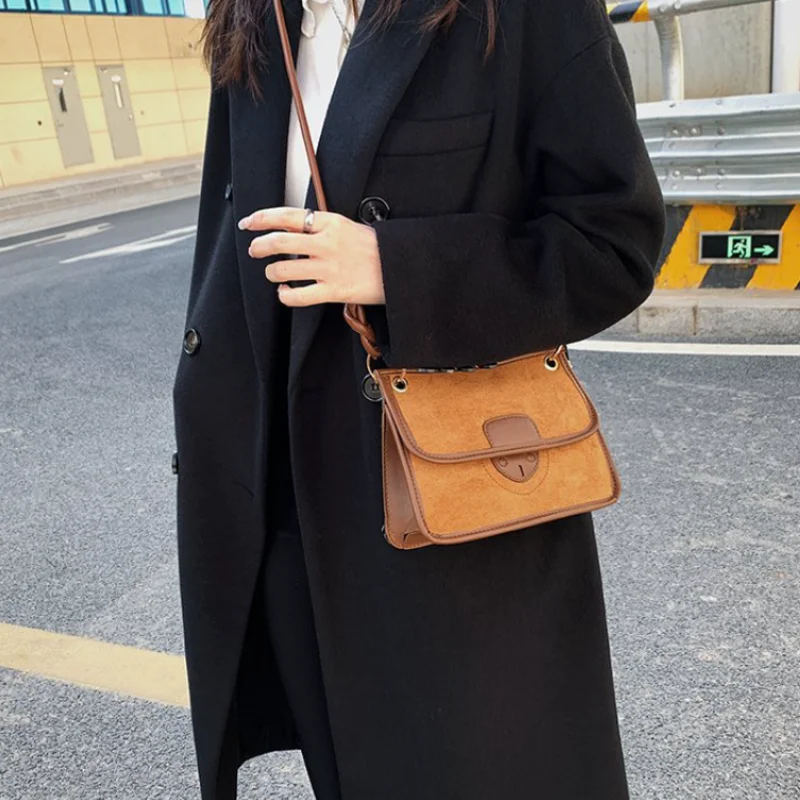 

Женская сумка, дизайнерская Новая маленькая квадратная сумка под подмышку, текстурный Рюкзак-мессенджер на одно плечо, модный трендовый