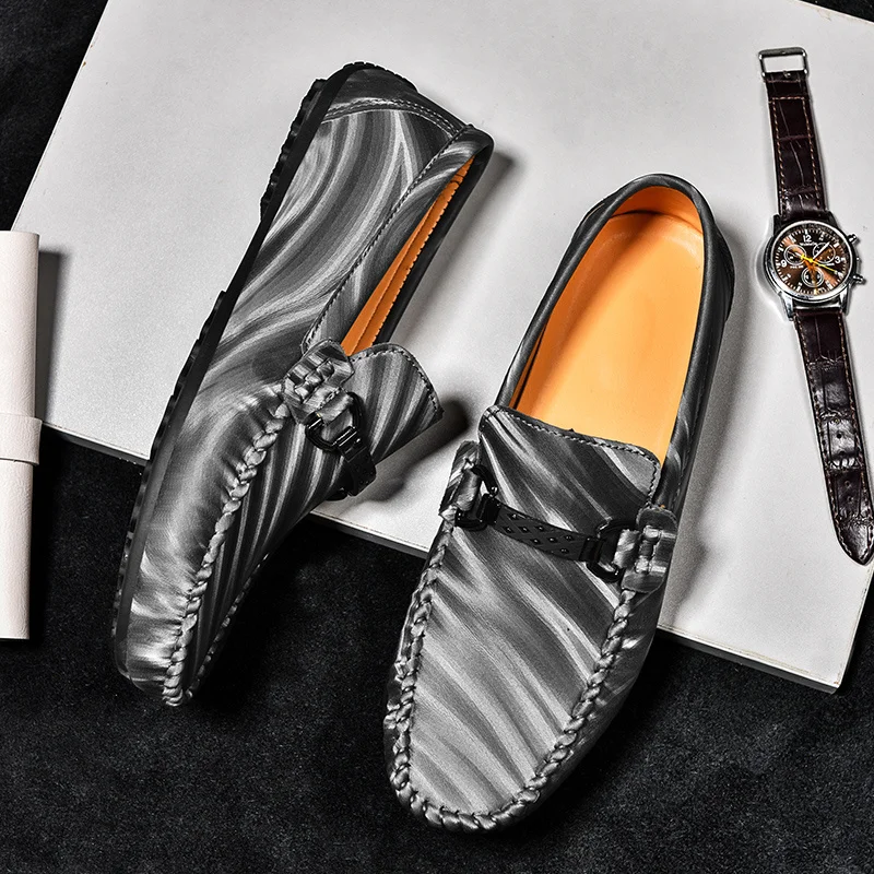 

2023 New Fashion Summer Gray Loafers for Men Lightweight Breathable Mens Casual Leather Shoes Slip-on Comfortable Flat Shoes Man