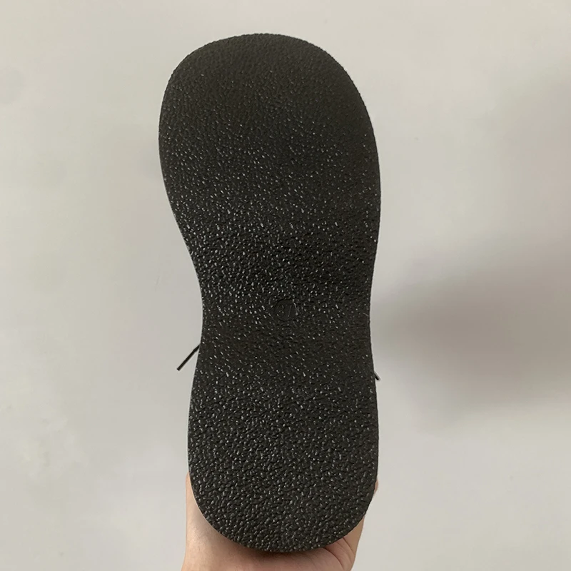 Повседневные женские ботильоны с заклепками новинка 2025 черные ботинки на