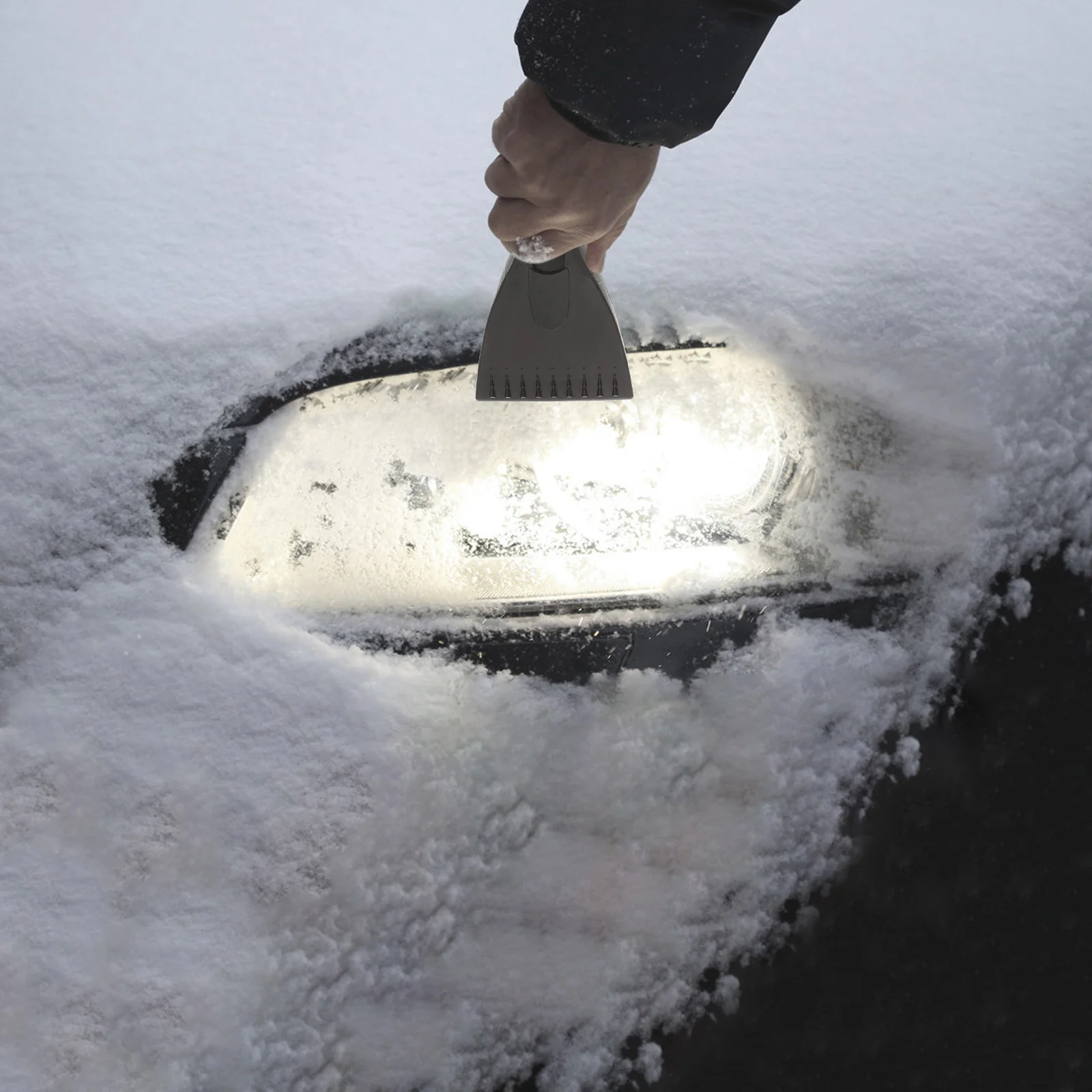

2pcs Mini Snow Scraper Emergency Snow Utility