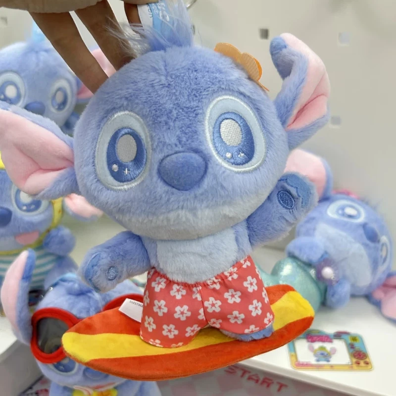 Фото TOPTOY Stitch: Оригинальная коллекционная фигурка-сюрприз из серии «Летний пляж» – милый подвесной кулон, идеальный подарок для фанатов аниме и коллекционеров. №4