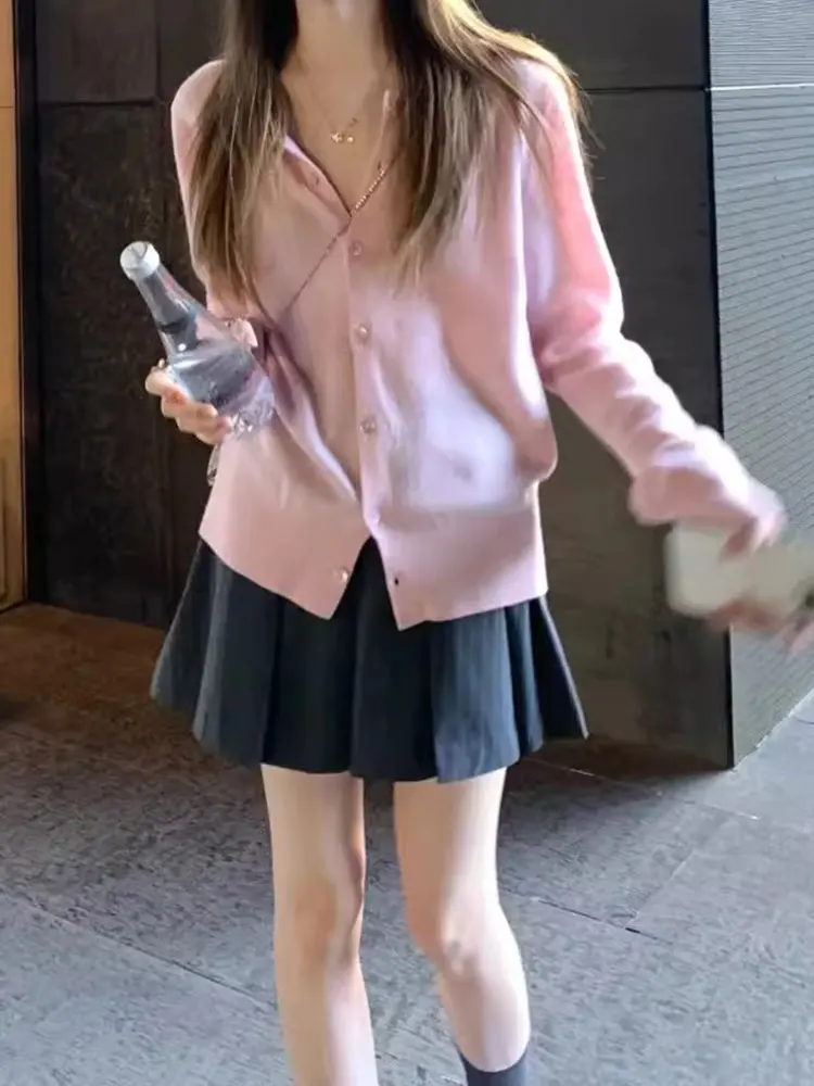 Вязаный свитер с круглым вырезом и пуговицами Sweet Sle осень 2023 новый возрастной