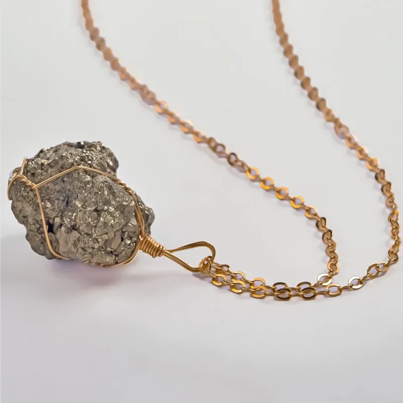 Подвеска из пирита