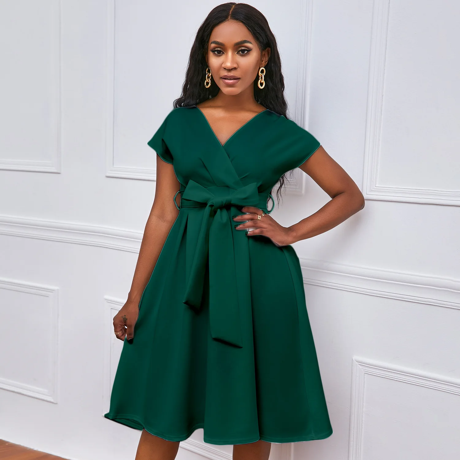 

Plus Size Elegant Evening Dress Long Deep V Neck A-LINE Knee-Length Gown 2022 Ever Pretty of Prom Party Solid Color Women Dress