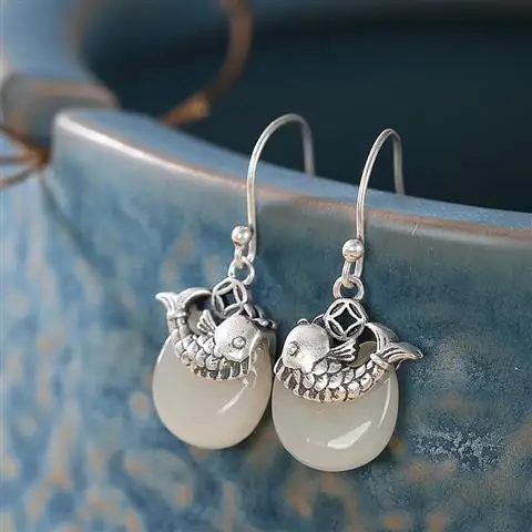 

Year-Old Fish Earrings 925 Silver Inlaid White Jade Retro Princess Peace Buckle Koi Earrings Female Earrings