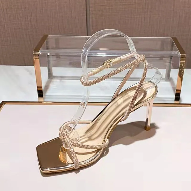 

2023 Summer New Brand Women Sandal Star Style Crystal Ladeis Derss Shoes Luxury Rhinestones Bowknot Gladiator Sandals