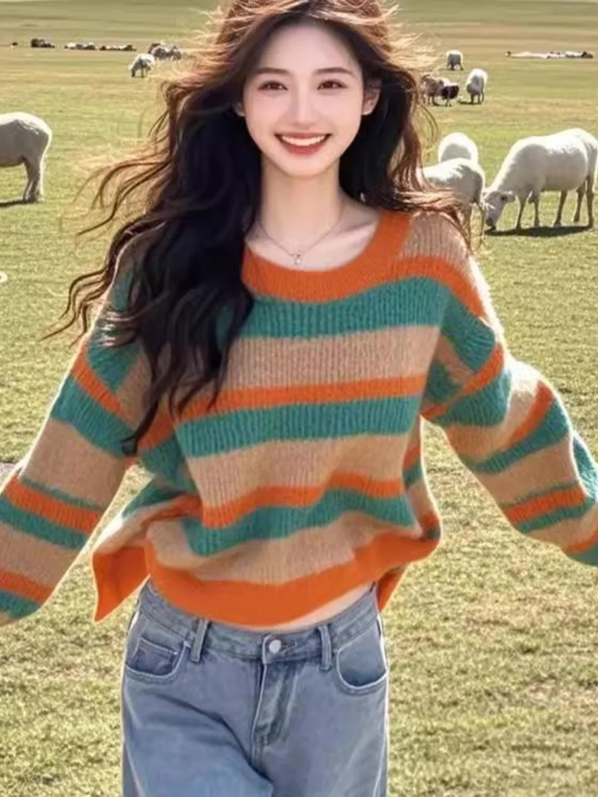 Французский свитер в контрастную цветную полоску женский осенне-зимний