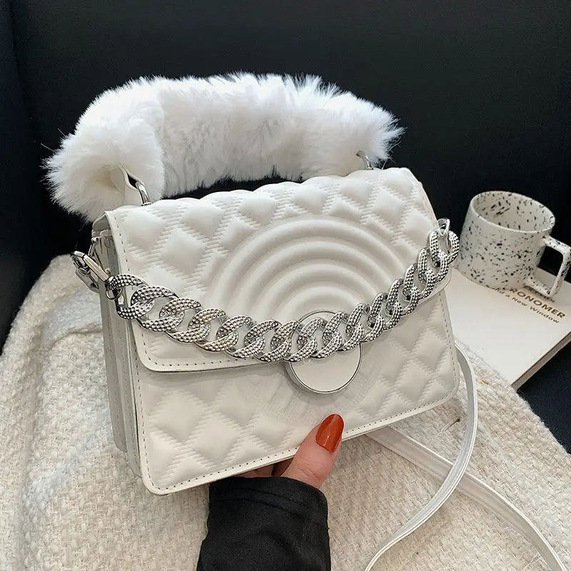 

Сумка на цепочке Villus маленькая сумка через плечо для женщин 2022 Роскошная брендовая кожаная сумка на плечо женская модная трендовая дизайне...