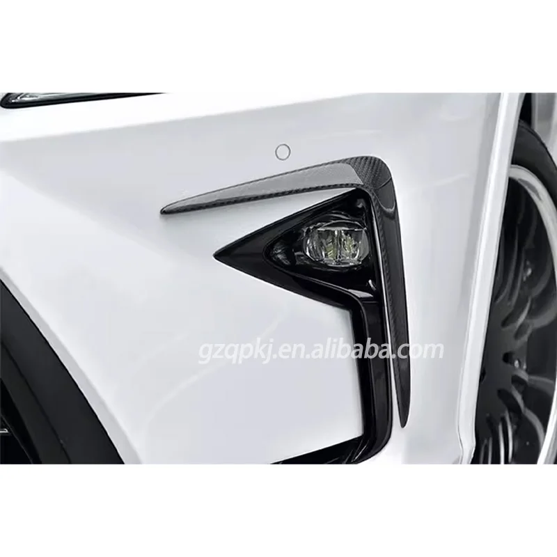 Ремесленная версия бленды противотуманной фары из углеродного волокна