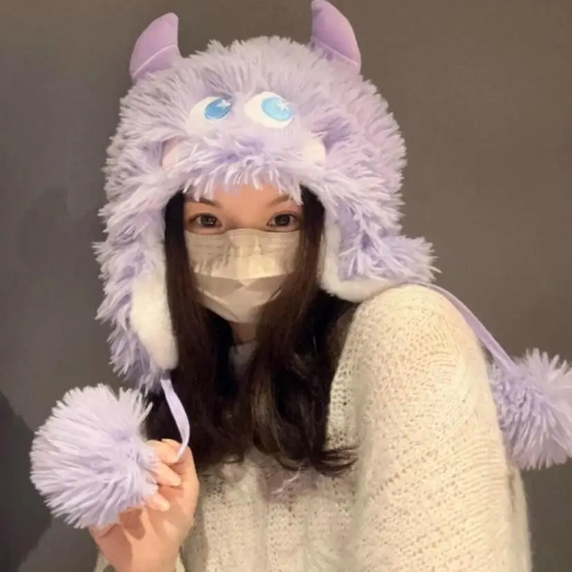 Женская плюшевая шапка-ушанка универсальная теплая с утепленным рукавом