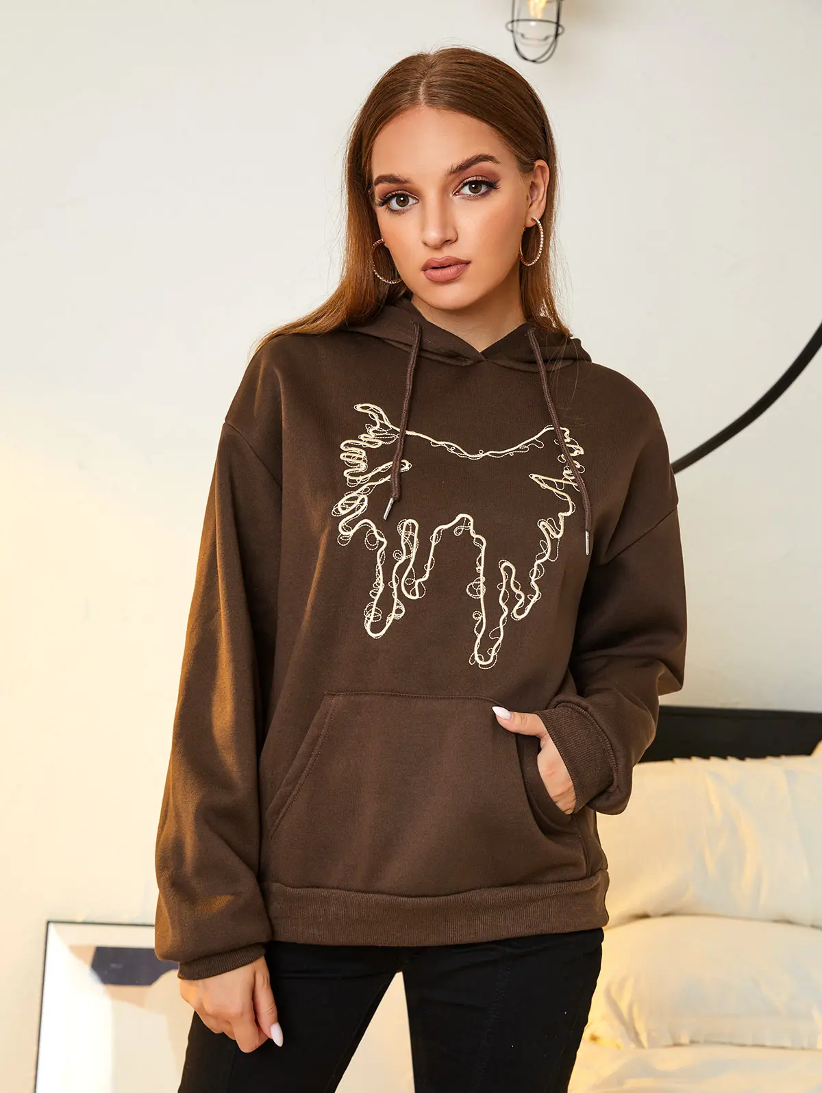 

ZAFUL Embroidered Fleece Lined Kangaroo Pocket Hoodie Women's Sweatshirts Hoodies Loose Pullover Back to College School Outfits