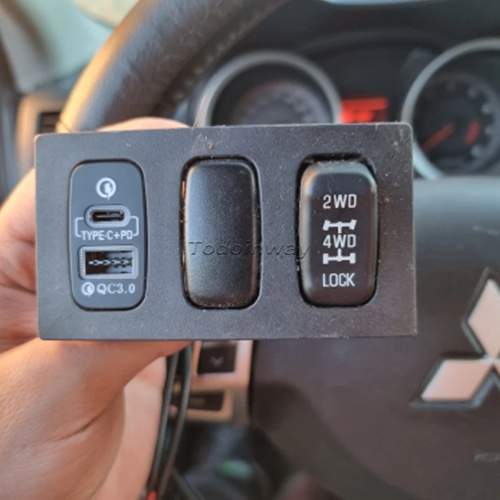 

Car Fast Charging TYPE-C PD USB Double Interface Adapter For Mitsubishi Outlander Lancer EX Pajero Sport ASX V73 V93 V97