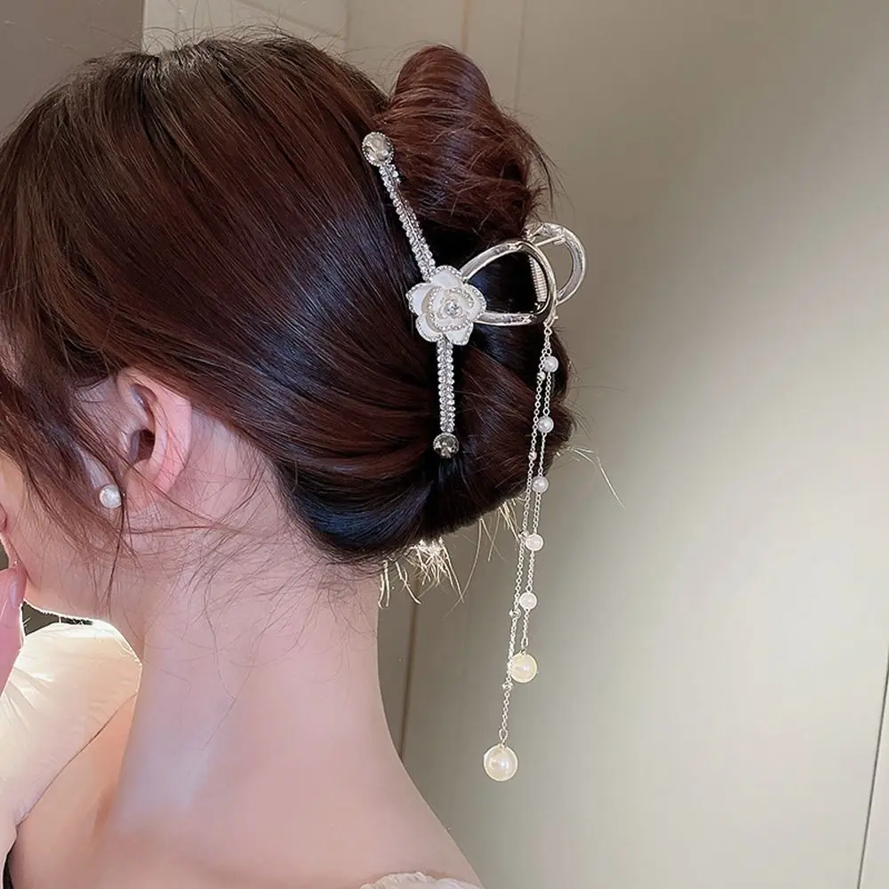 

Заколки для волос в виде цветов