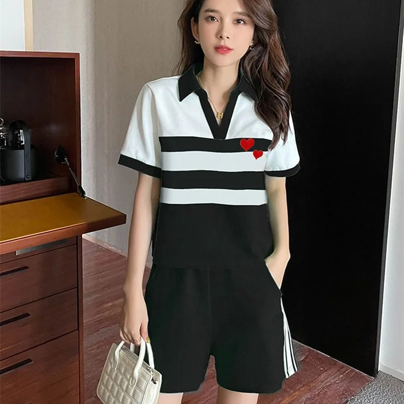 

Casual Age Reducing Fashion Stripe Short Sleeve Set for Women's 2023 Summer New Arrival Sports Trend Shorts Two Piece Sets