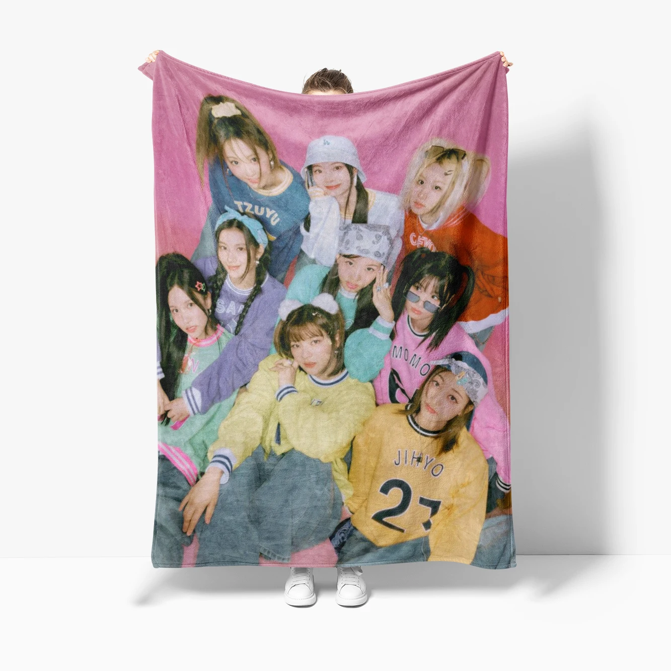Фото Kpop Girls Group T-Twi-ces фланелевое одеяло для кроватей, спальни, дивана, пикника, одеяло для покрытия, открытый отдых, подарок для сна №3