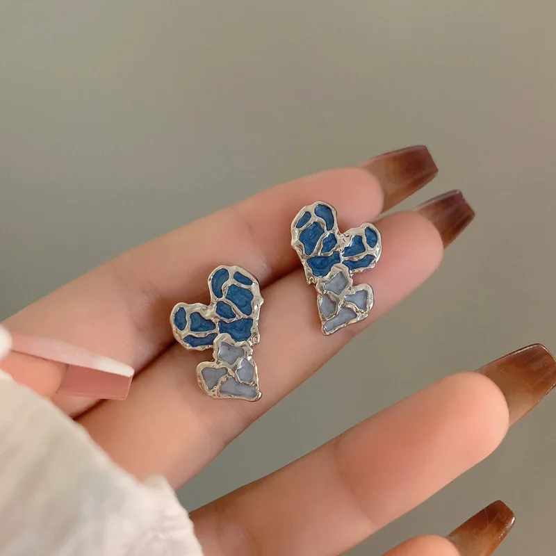

Niche Design Vintage Contrasting Colors Heart Shaped Stud Earrings Creative Fashion Irregular Double Heart Earrings Accessories