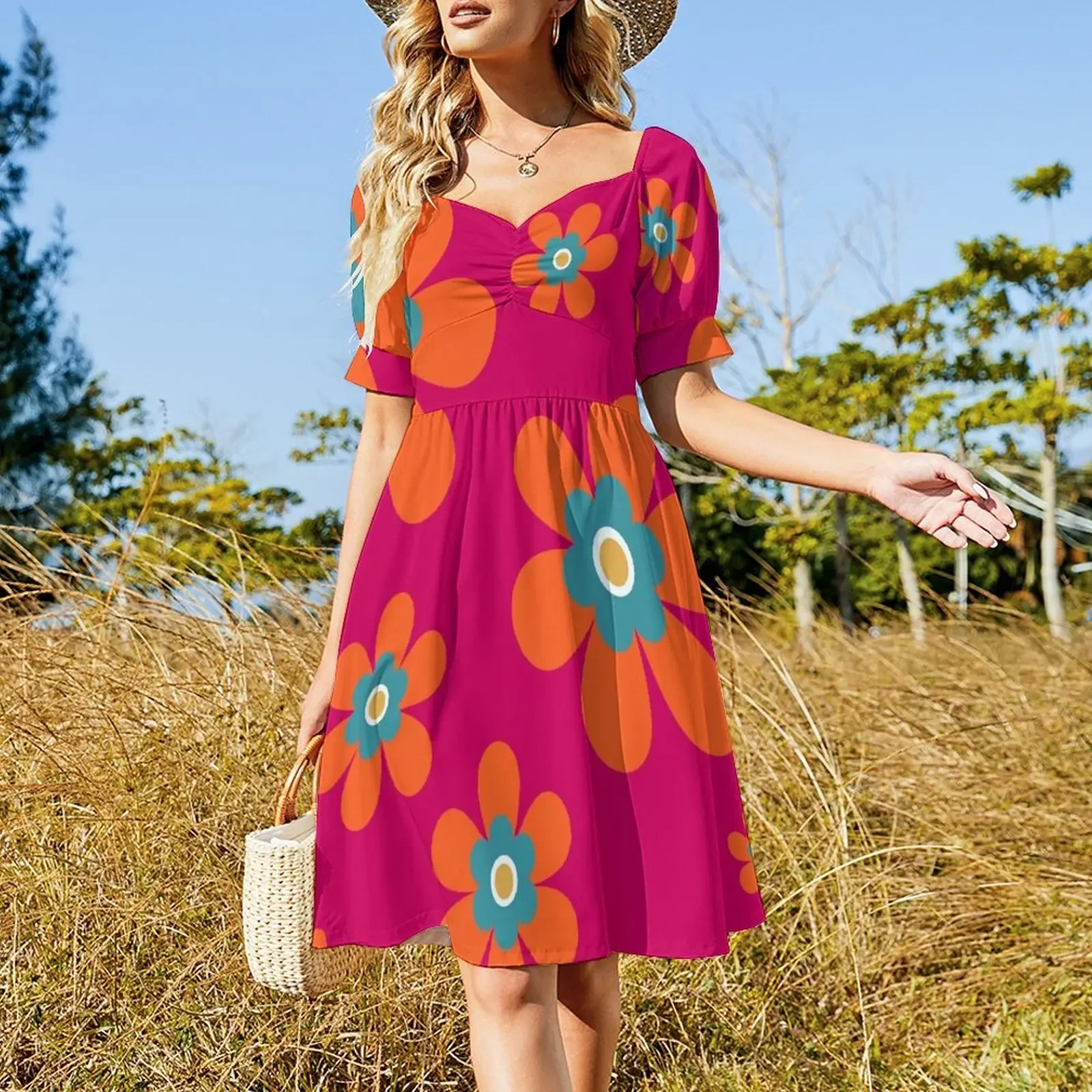 Милый ретро 70-х годов красочный осенний цветок ярко-оранжевый и ярко-розовый