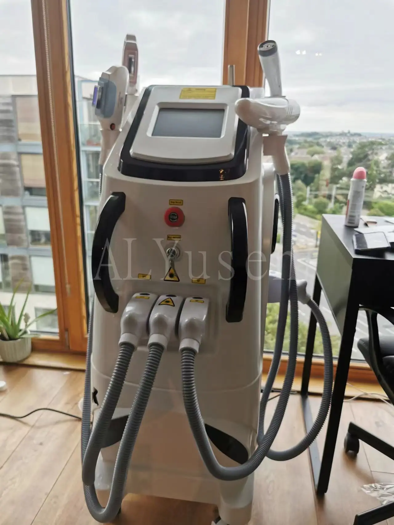 

4In1 IPL Hair Removal Tattoo Removal Skin Rejuvenation Face Lifting OPT Carbon Peeling Skin Whitening Beauty Machine For Spa CE
