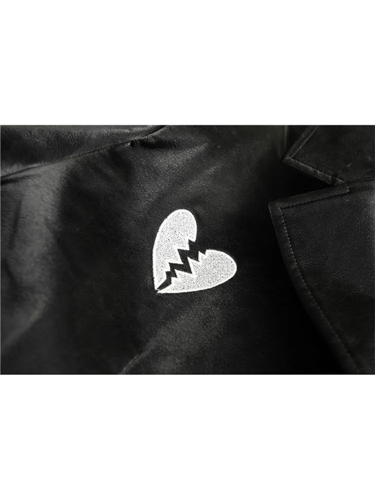 Женская куртка из ПУ кожи черная Свободная с длинным рукавом на пуговицах