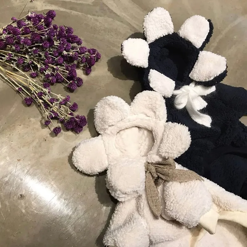 

Luxury Fleece Pet Dogs Hoodies Winter Cute Sun Flowers Dogs Clothes Plus Velvet Warm For French Bulldog Puppy Clothing Costumes