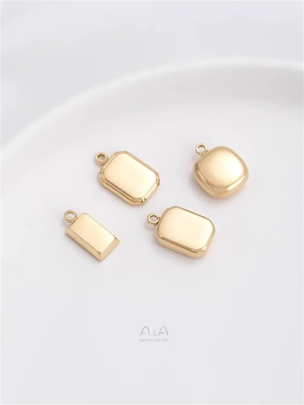 Титановая сталь вакуумное покрытие 14-каратное золото лицо геометрический