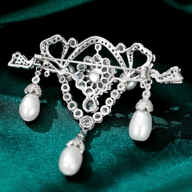 Fashion Temperament High-end Luxury Multi-match Corsage Natural Freshwater Pearl Tassel Zircon Brooches for Women Suit Coat Pins
