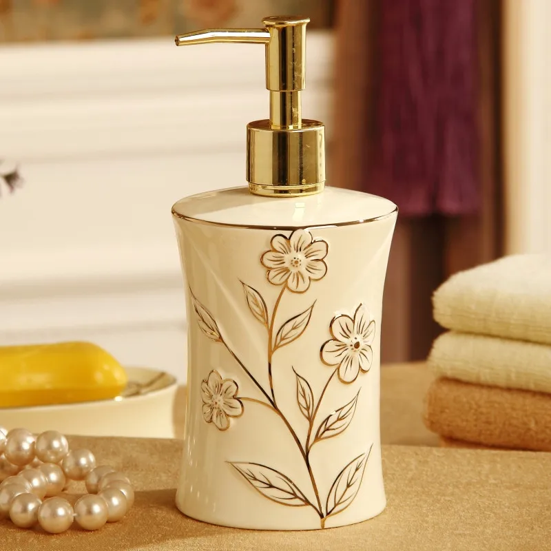 

European Luxury Royal Court Ceramic Bathroom 5pcs/Set,Toothbrush Holder,Mouth Cup,Soap Dispenser,Bathroom Accessories Kit