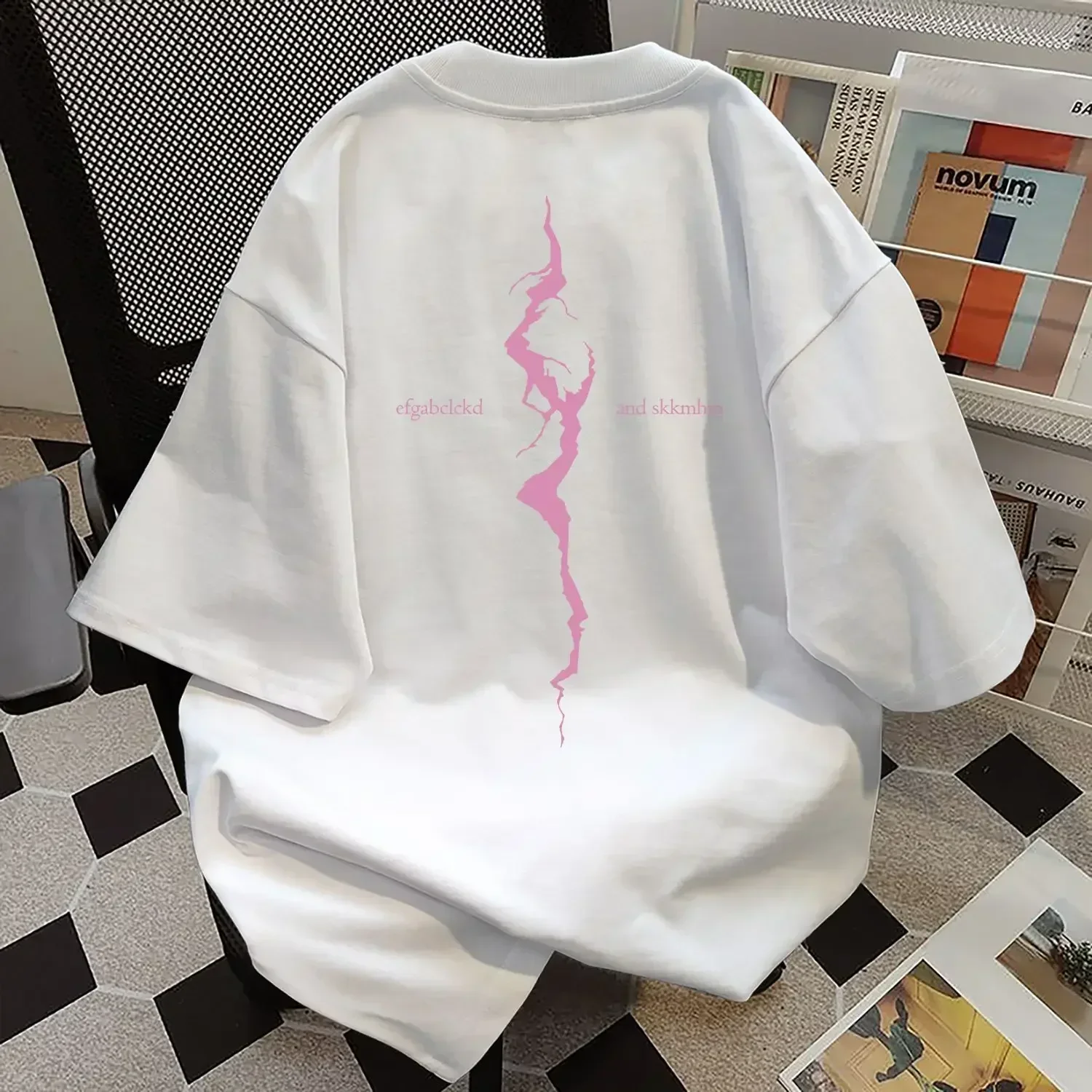 Хлопковая летняя футболка с короткими рукавами и буквенным принтом в уличном