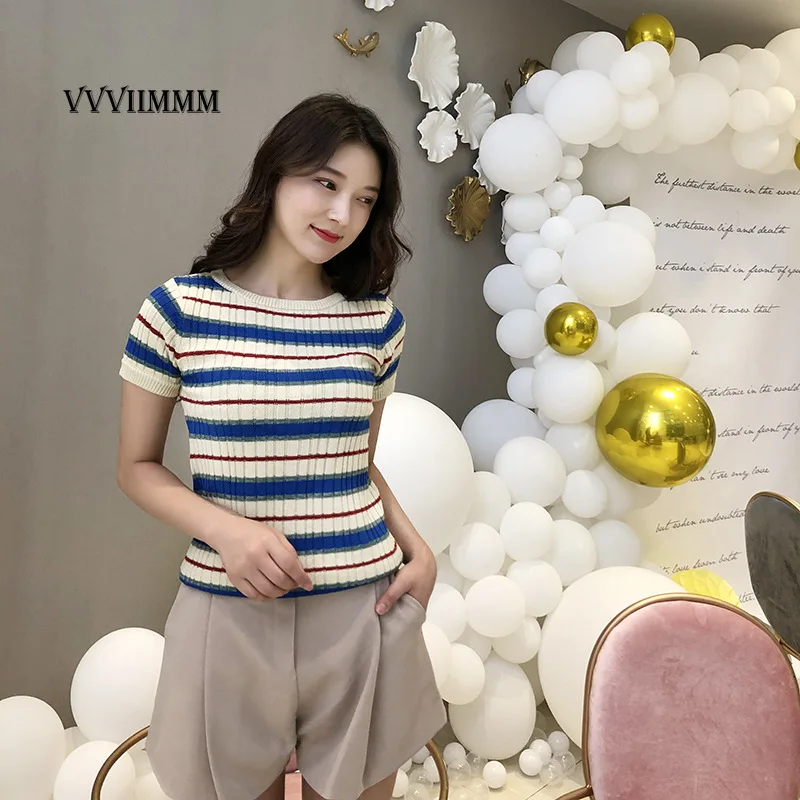 Женская трикотажная футболка в полоску трикотажный приталенный пуловер трех