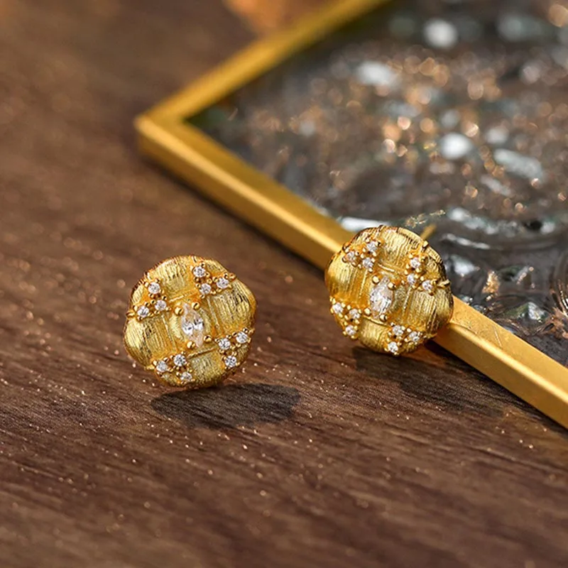 Женские серьги-гвоздики из серебра 925 пробы с цирконом