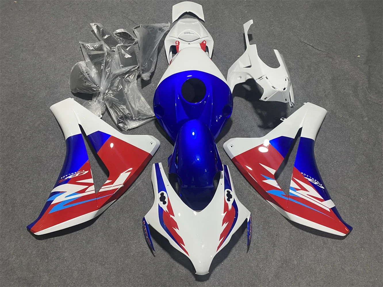 Фото Комплект обтекателей для мотоцикла, подходит для CBR1000RR 2008-2011 годов выпуска, сине-бело-красный корпус мотоцикла. №2