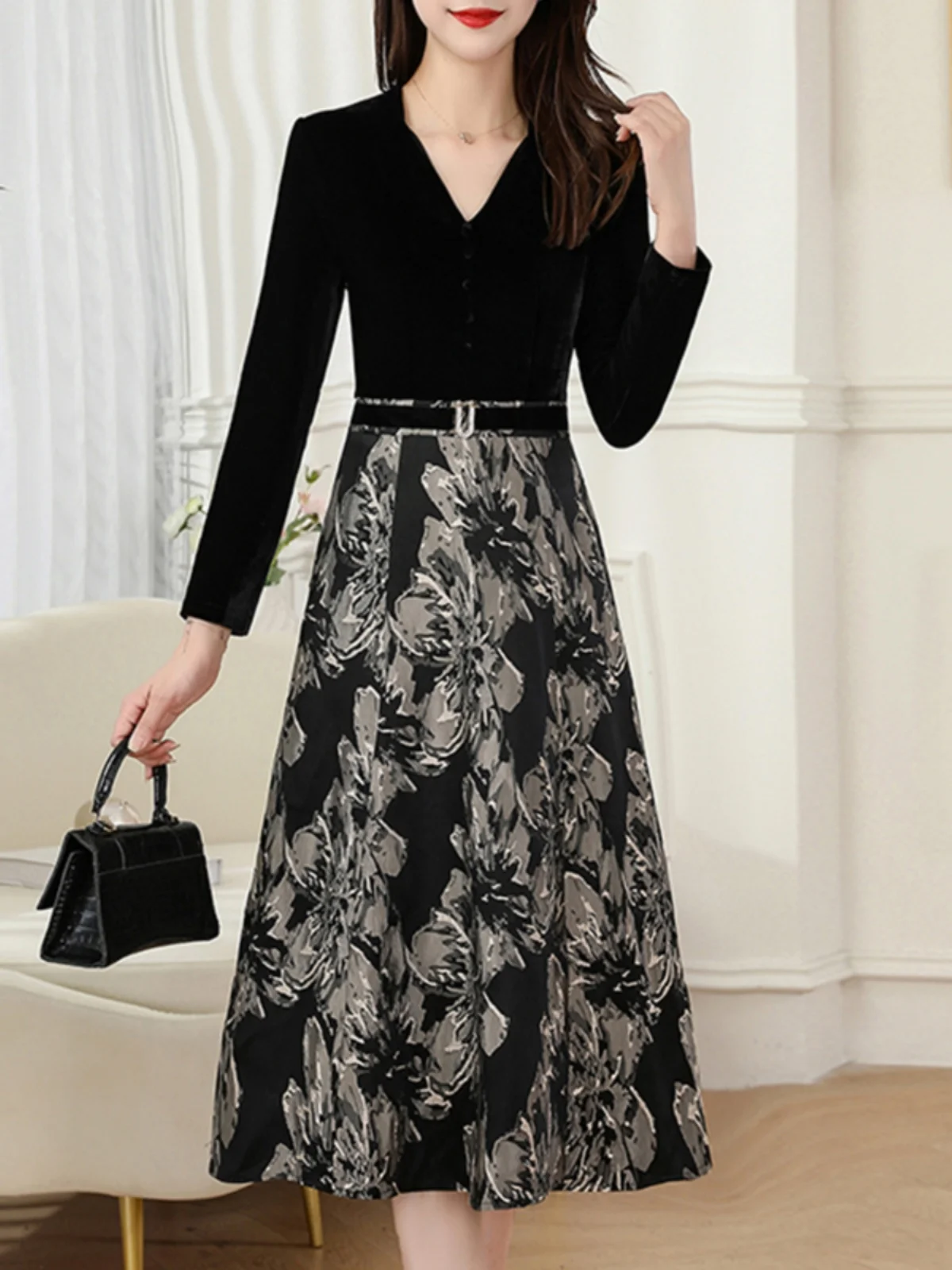 2024 Ранняя весна Цветное платье Женское с длинными рукавами Искусственное