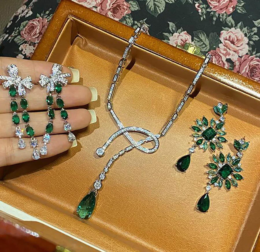

Retro green diamond bow drop earrings for women elegant high-end luxury drop tassel necklace vintage wedding jewelry set