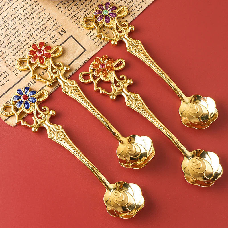 

4pcs Zinc Alloy Tableware Set Creative Fork Spoon High-end Afternoon Tea Golden Coffee Spoon Fruit Fork Multi-piece Set