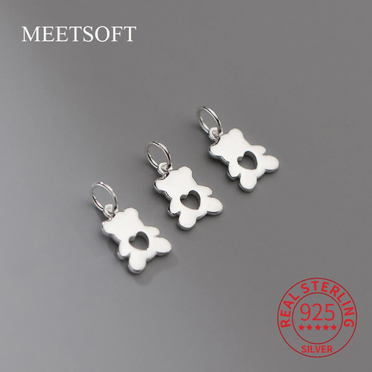 

Кулон MEETSOFT в виде медведя из серебра 925 пробы с вырезами