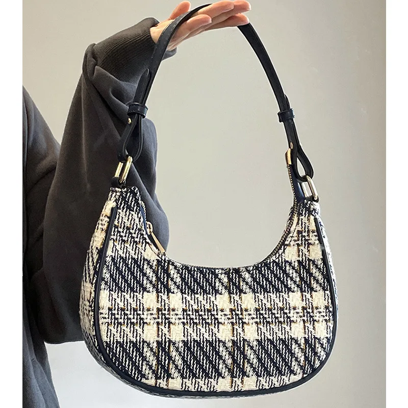

Brand handbag new designer fashion women's shoulder bag summer new fashion everything plaid crescent armpit handbag